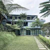 THE UPPER CLIFT | THE LARGEST CAFE IN SENTUL WITH MOUNTAIN VIEWS