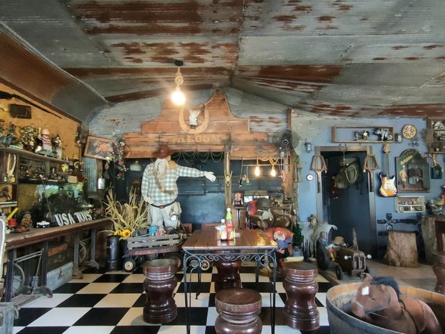 ทานข้าวร้านน้ากลอย