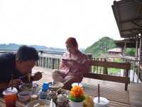 ก๋วยเตี๋ยวห้อยขาบ้านจ่าโบ้ อาหารหลักสิบวิวหลักล้าน