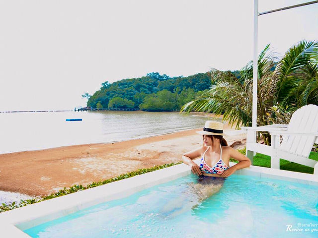 ที่พักติดทะเลวิวสวยมีป่าโกงกาง