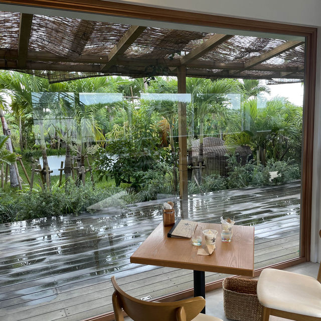 【宮古島】南国風の超おしゃれカフェ☕️🌺🌴