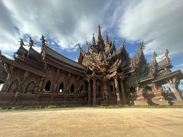 ปราสาทสัจธรรม