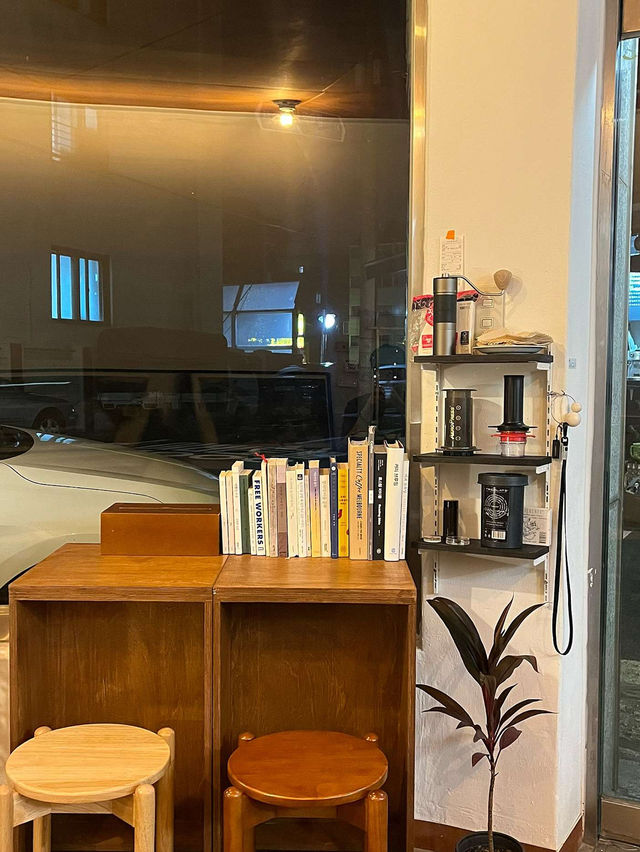 응암 콜드브루가 맛있는 아지트감성 카페️ 코밀