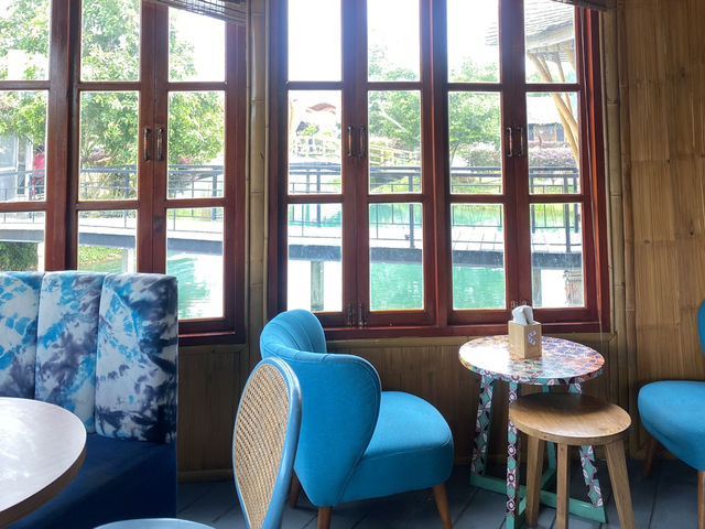 Seaverse cafe and restaurant คาเฟ่ใหญ่สงขลา