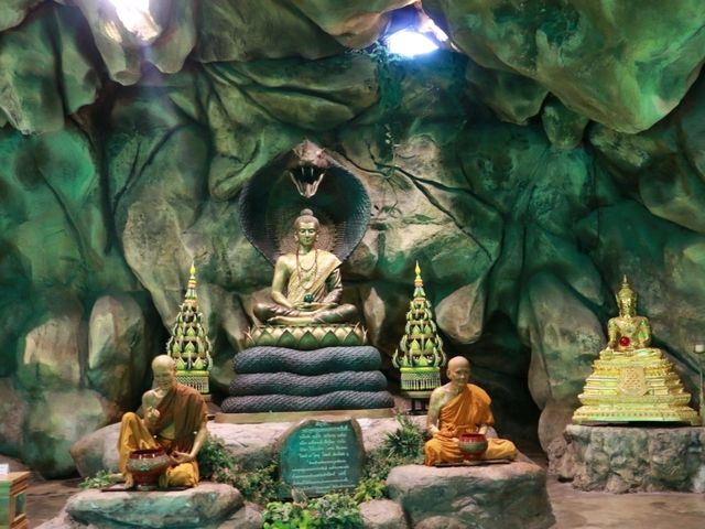 เที่ยวถ้ำลอดจักรพรรดิ์