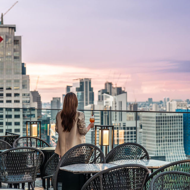 โรงแรมหรู 5 ดาวย่านสาธรที่เห็นวิวเขียวๆของสวนลุมได้