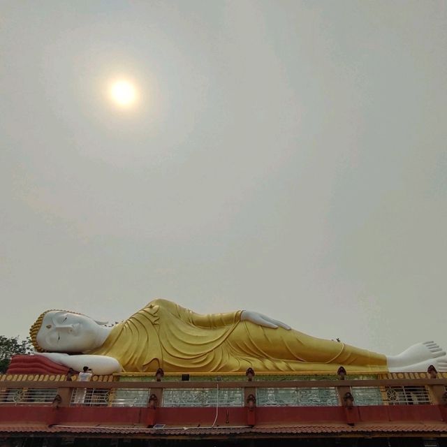 ไหว้พระนอน เสริมมงคลให้ชีวิต