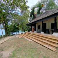 Exclusive Resort, Beautiful Beach, Emerald Water!