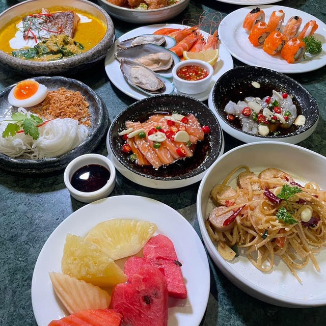 Lunch buffet  จุใจ 6 ใบแดง 