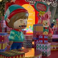“ต้นคริสต์มาส Art Toys” 🎄  ที่สูงที่สุดในเอเชียตะ