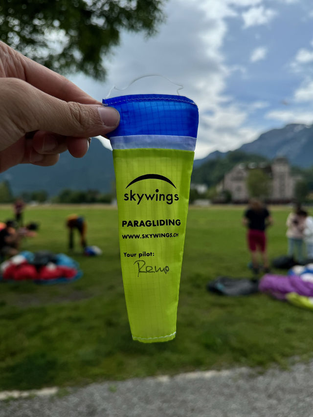 瑞士 🇨🇭｜因特拉肯🏞️ 滑翔傘會後悔…？🪂