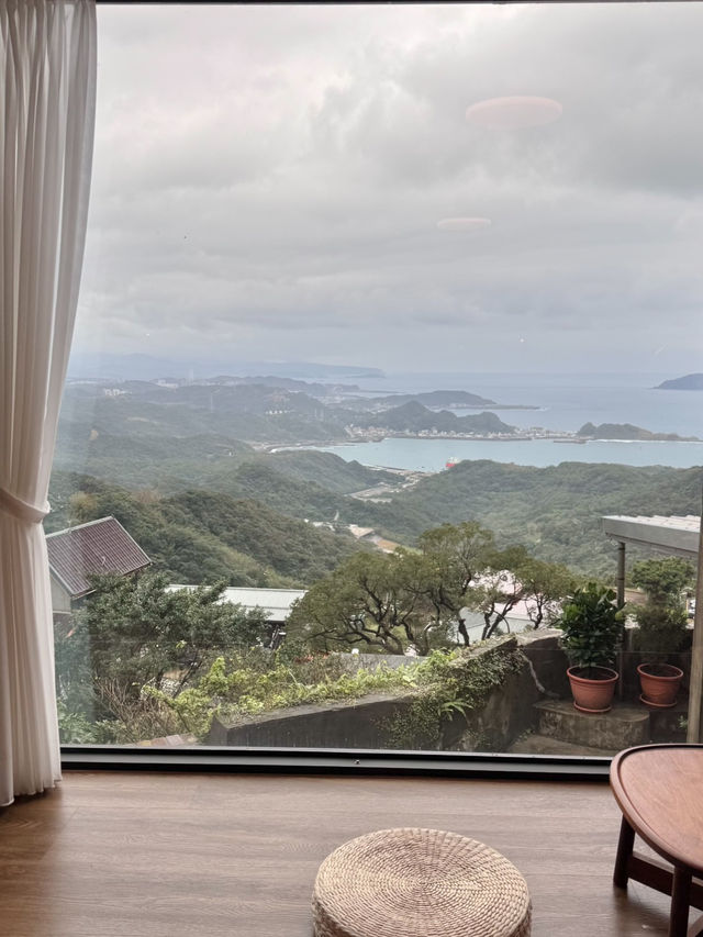 Hima Cafe: A Hidden Corner of Jiufen with Scenic Views