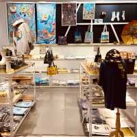 超有設計感！海綿寶寶25週年期間限定店