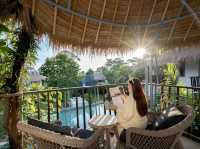 รีสอร์ทริมทะเลเขาหลัก ที่พักสวย มุมถ่ายรูปเยอะ  