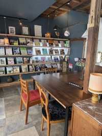 A Cozy Hideaway in Asakusa – TOE LIBRARY PARC