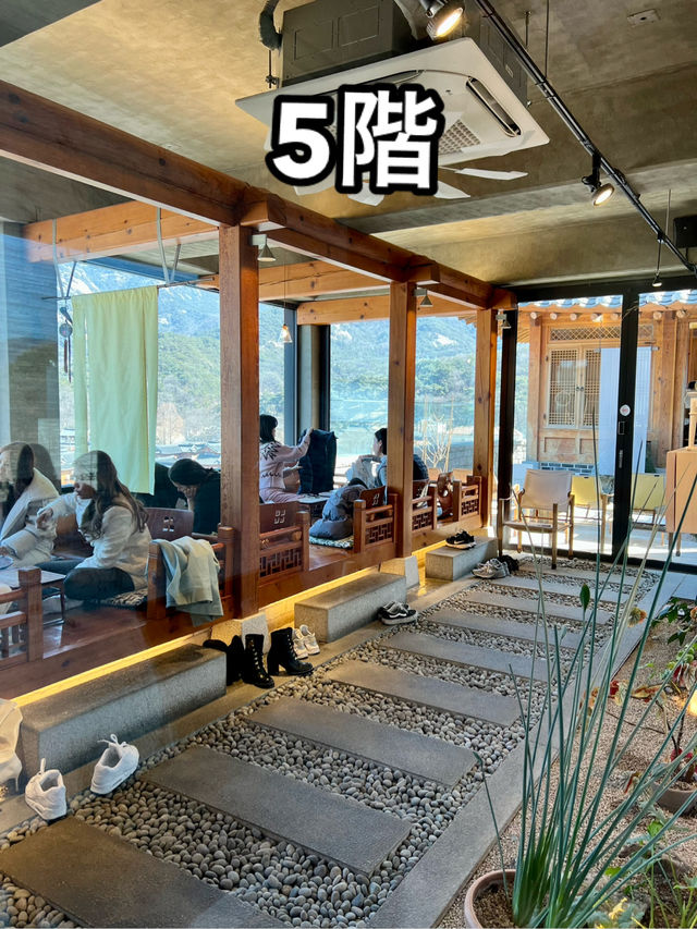 恩平韓屋村を見渡せるカフェレストラン イリンイルサン