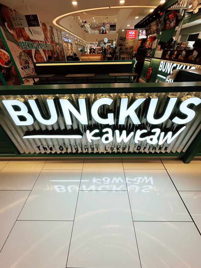 “Bungkus Kaw Kaw: Feast on Flavor, Pack in the Portion!”