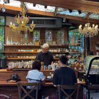 คาเฟ่กลางสวนสุดชิล บรรยากาศสุดร่มรื่นดีต่อใจ กทม 🍵
