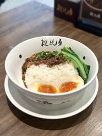 台灣過江龍牛肉麵