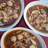 ตลาดเย็น องค์พระปฐมเจดีย์