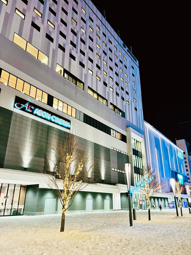 【北海道】旭川JR站、AEON Mall：交通方便，連接JR站的購物商場