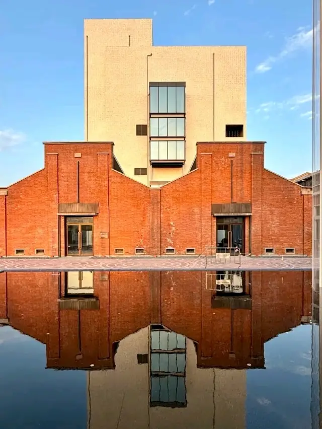 Zhongsi Third Factory: A Retro-Creative Photography Haven