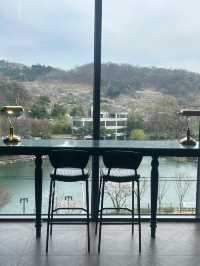 명암저수지 뷰 한눈에! 감성 가득한 스테이인터뷰 카페✨☕