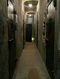 HOA LO PRISON.