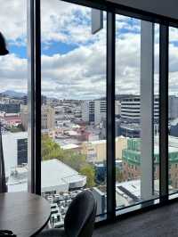 Superb location hotel in Hobart city centre 🏨