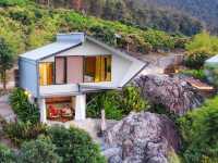 ชวนแช่ออนเซ็นส่วนตัวกับรีสอร์ทบนเนินเขา Rock onsen