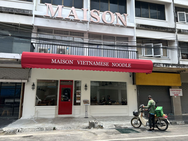 ร้านก๋วยจั๊บ Maison เมืองเก่าอุบล 
