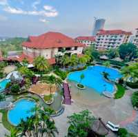 Relaxing Stay at Holiday Inn Batam