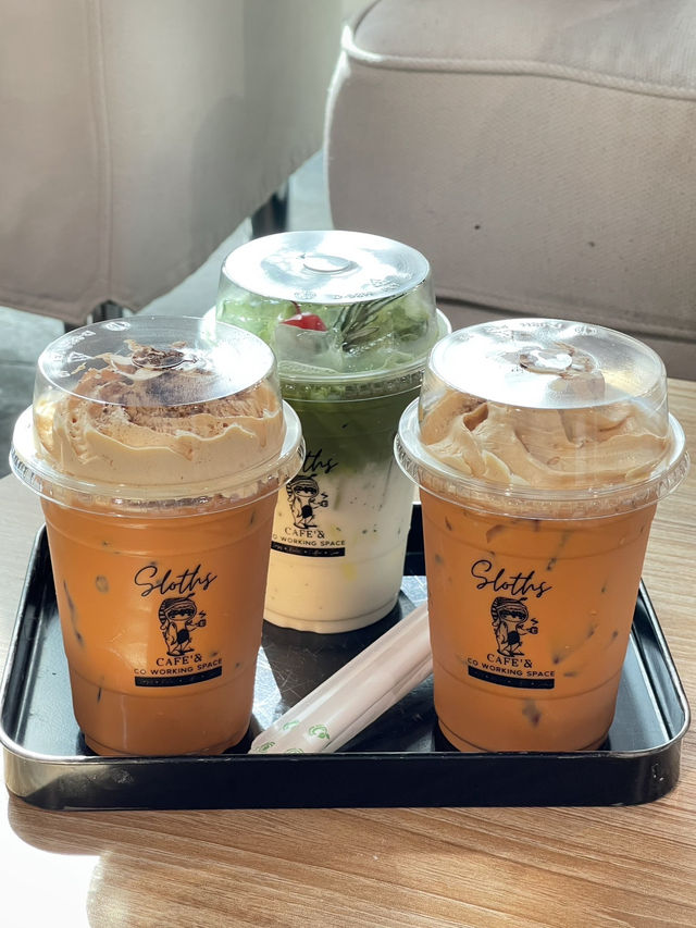 Sloths cafe