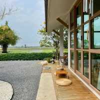 คาเฟ่สุดน่ารักกลางทุ่งนา กาญจนบุรี