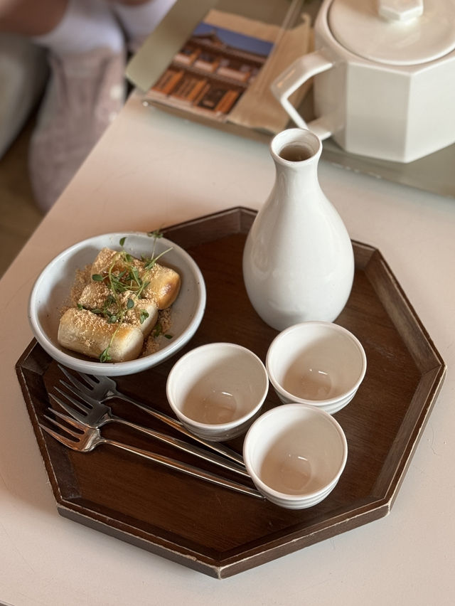 날씨 좋은 날엔 서촌으로! 서순라길 데이트 코스