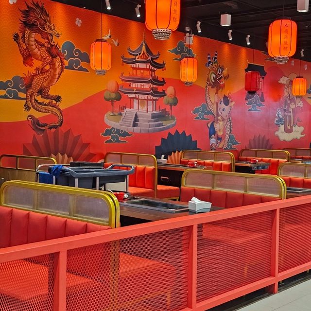 ร้านมู่หลานขี่แพนด้าถือน้ำเก๊กฮวย