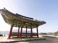 Tranquility by the Water: A Stroll Through Seoho Park