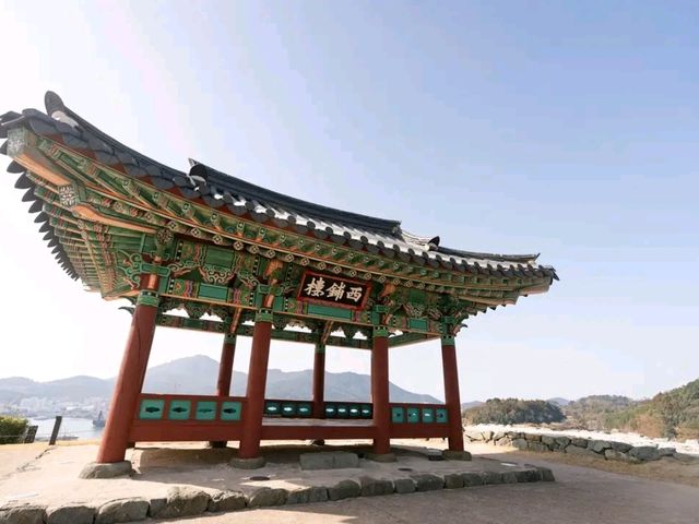 Tranquility by the Water: A Stroll Through Seoho Park
