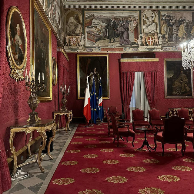 🏰 Grandmaster’s Palace Tour: A Majestic Journey Through Malta’s History! ✨