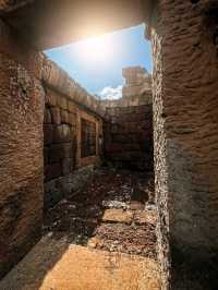 Ancient Ruins & Epic Vibes