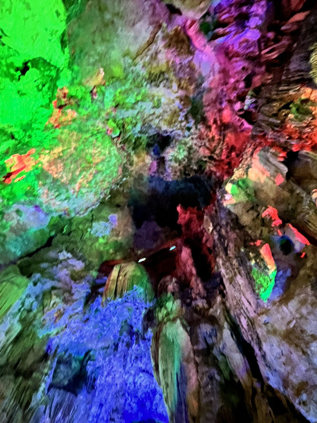 Silver Cave (银子岩) – A Sparkling Detour in Yangshuo