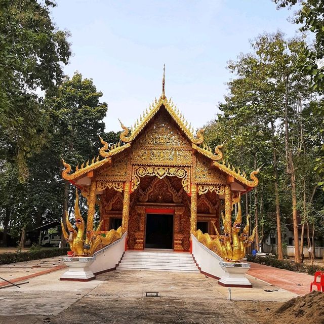 วัดนี้หลวงปู่มั่น ภูริทตฺโต ได้ธุดงค์มาบำเพ็ญภาวนา