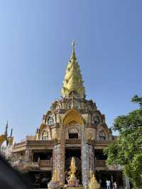 วัดพระธาตุผาซ่อนแก้ว – ไหว้พระเสริมบุญบนเขา