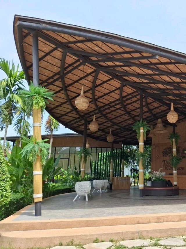 🌿เดอะ ทรี ริเวอร์ไซด์ แก่งกระจาน