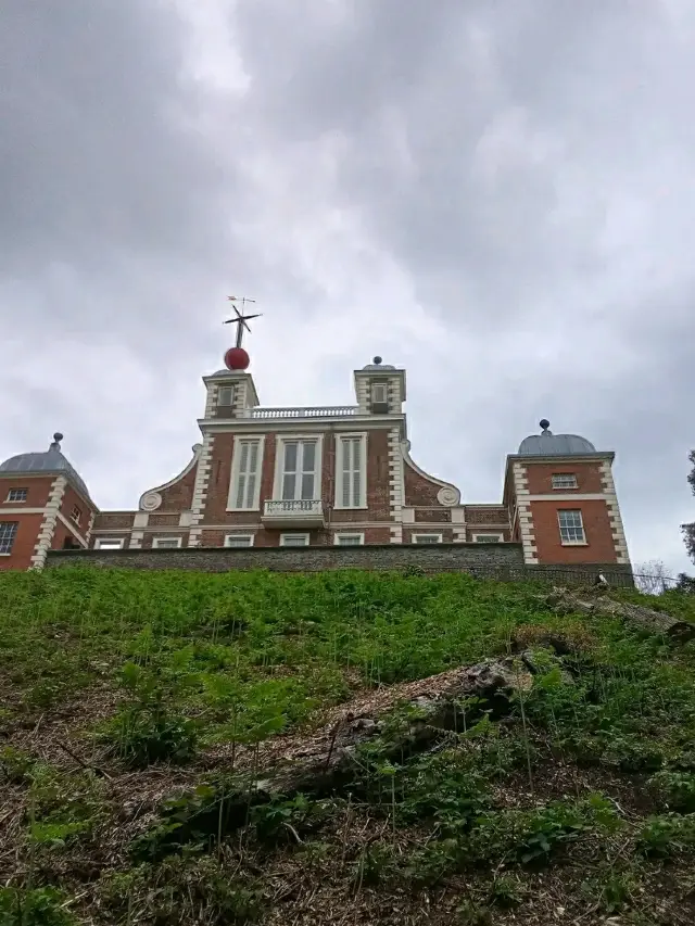 Stand Between Hemispheres – A Day at Greenwich & the Prime Meridian