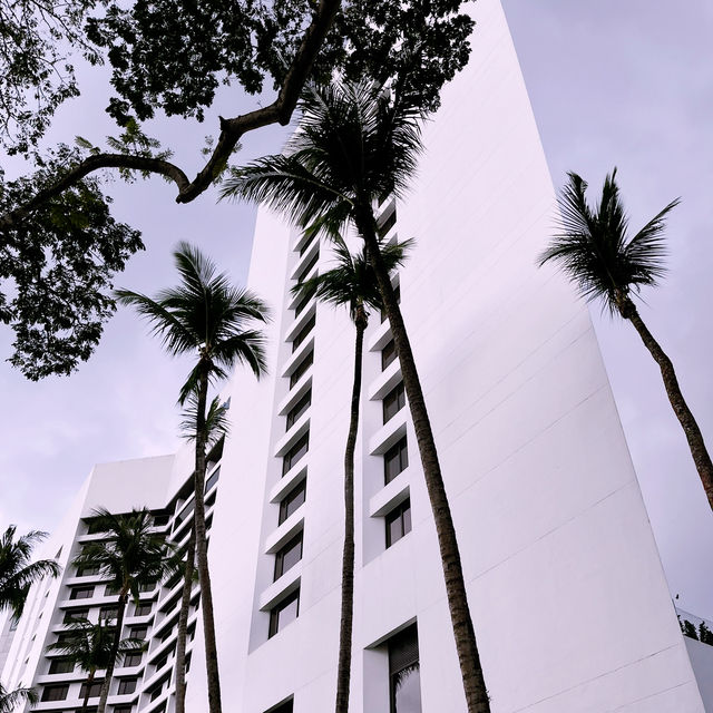 “Hilton Kuching: Your Ideal Riverside Getaway”