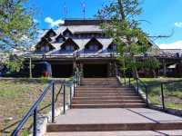 Historic Charm at Old Faithful Inn – Yellowstone’s Iconic Stay