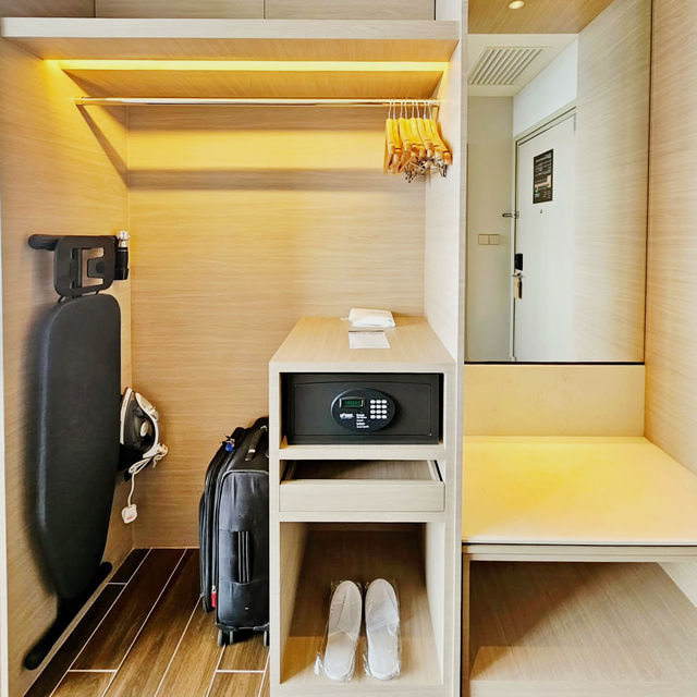 A Modern Haven of Comfort and Convenience