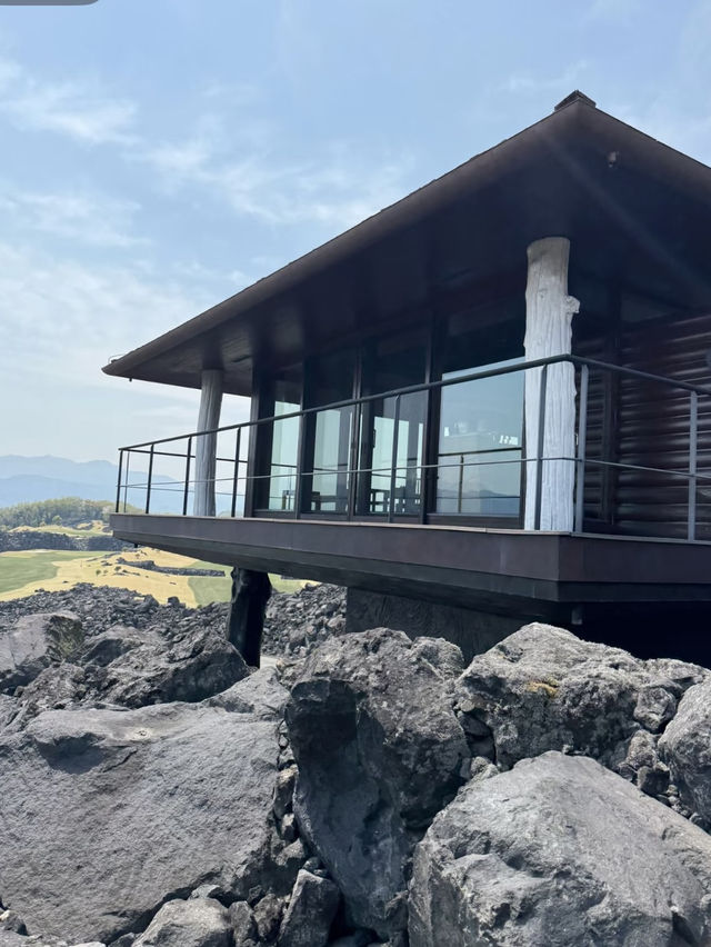 Yoshii Country Club – Tropical-Themed Fairways in Gunma