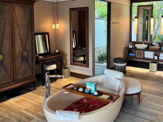 ☀️ Pure Bliss at Jumeirah Bali: The Art of Doing Nothing! 🍹
